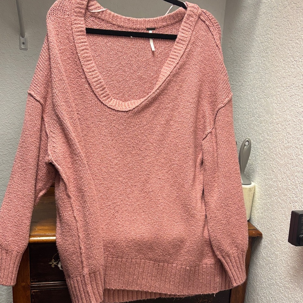 Free People V-Neck Sweater in Soft Pink